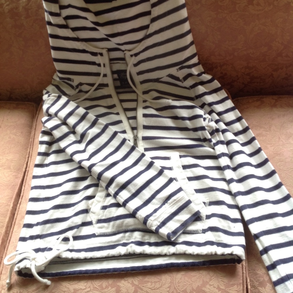 American Eagle hooded sweatshirt